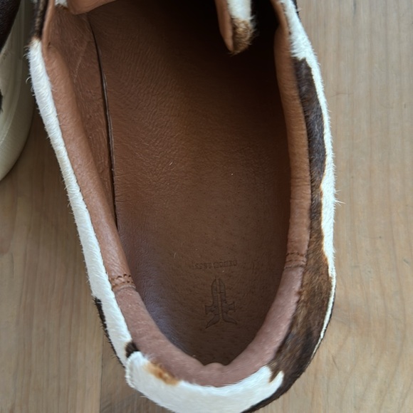 FRYE women’s ivy low lace leather suede sneakers cow print 7.5 - Picture 4 of 6
